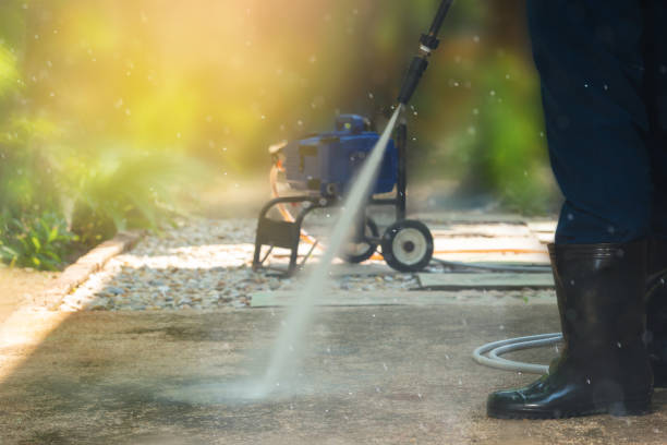 Best Playground Equipment Cleaning  in Plantsville, CT